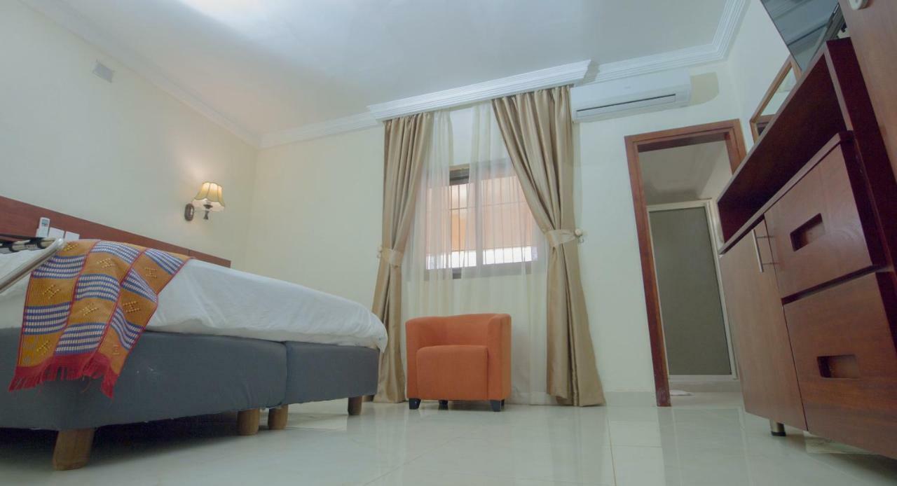 Hotel La Rose Blanche Korhogo Eksteriør billede
